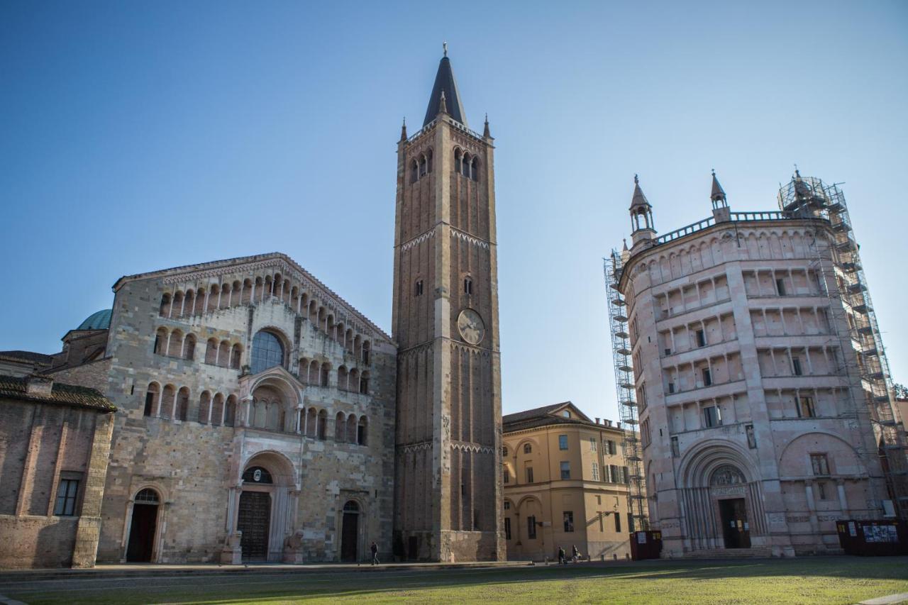 Parma A Due Passi Dal Duomo Apartment Luaran gambar